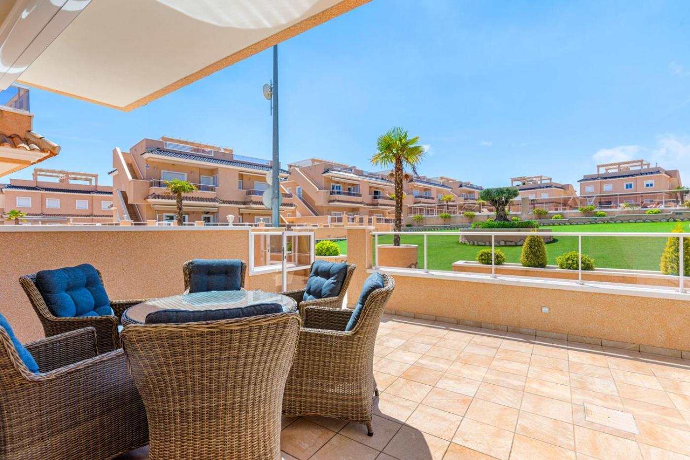 Apartments Punta Prima Indoor & Outdoor Pool Torrevieja Exterior photo